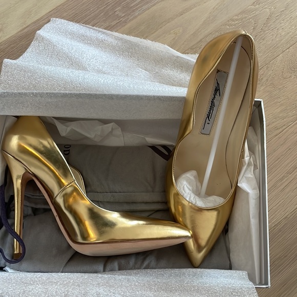 NWT authentic Brian atwood heels - Picture 4 of 5